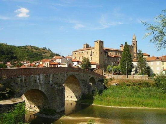 Casa Domenica - Home&More Monastero Bormida Bagian luar foto
